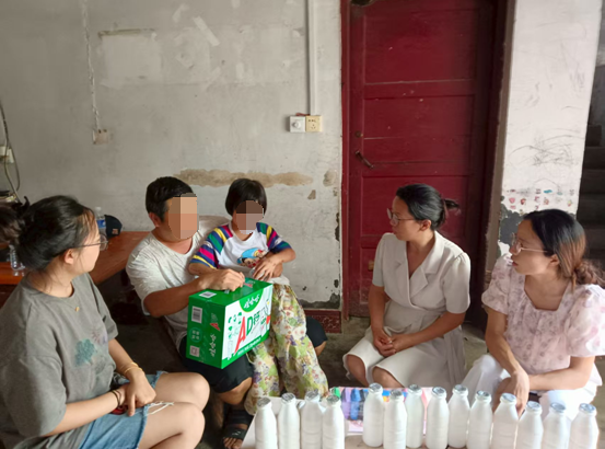 ���زݵ�������Сѧ��չ�ͽ����Ż