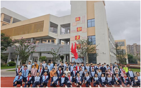 ���Ż�Ӫ�̻��������Ҹ�Сѧ��չ־Ը����