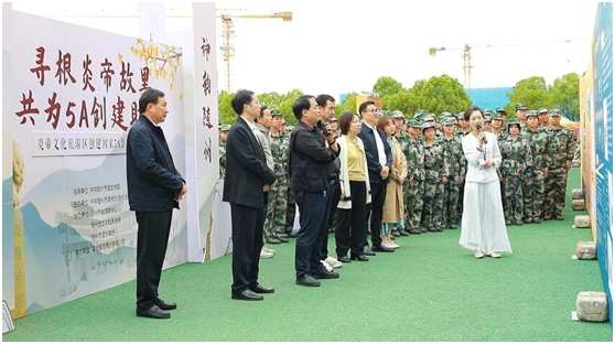 ����5A�����Ļ�չ���߽�����ְҵ����ѧԺ