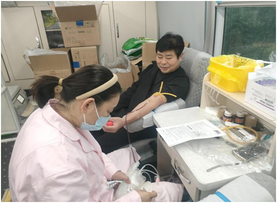 ����������ѧУ��λ��ʦ�޳���Ѫ�Ե���