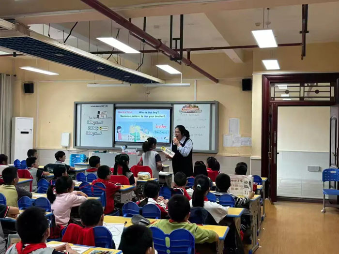 ���������ƺ�Сѧ��չ��ʾ���Ρ�չʾ�