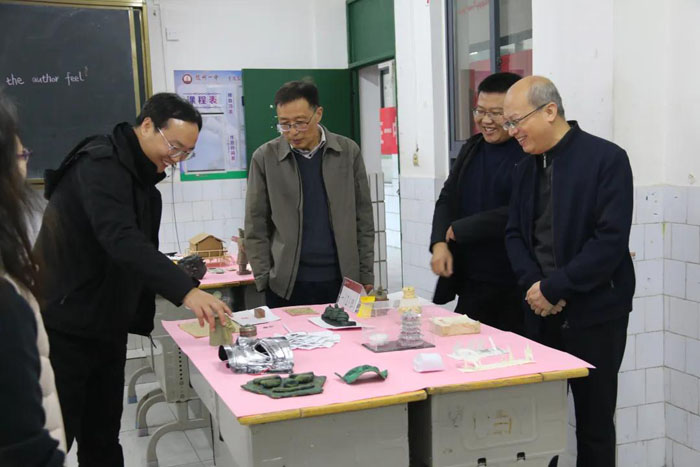 ����һ�У�ָ�⽳��  ������ʷ�ٹ�  ����һ��������