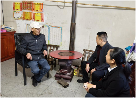 ���زݵ�������ѧУ��չ���ݽ�ʦ�ذ��