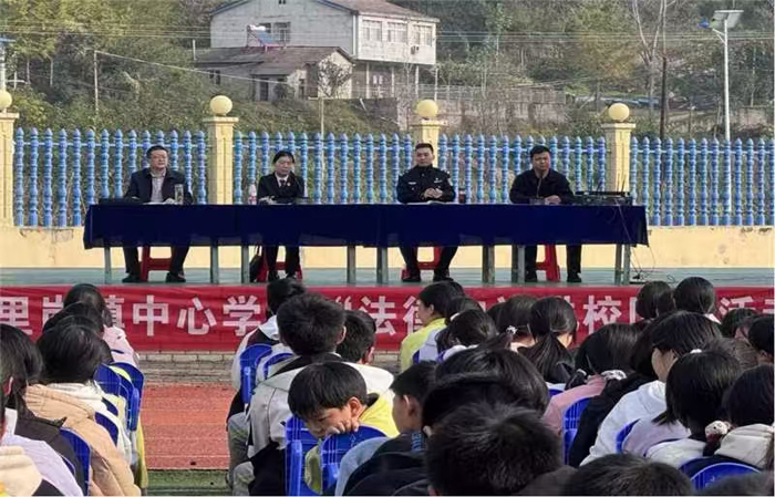 �����������ѧУ����չ������������ ����У԰��ȫ����