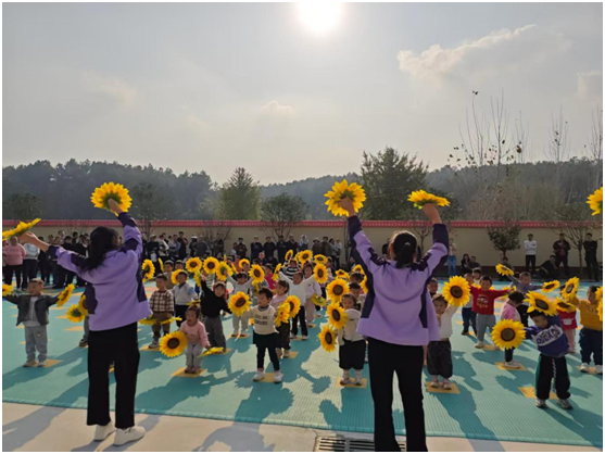 �����ӳͯȤ���˶���ɳ�����ɽ�������׶�԰�����˶���������Ļ