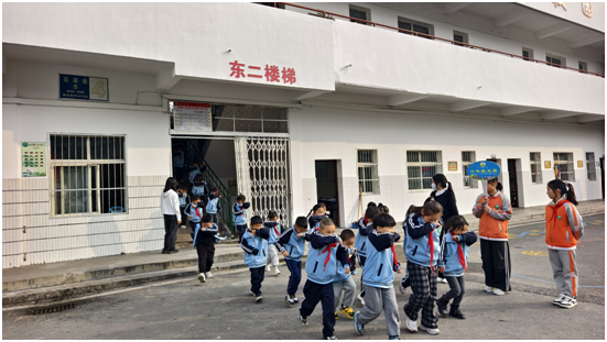 ������������Сѧ��չ������ȫ������ϵ�л