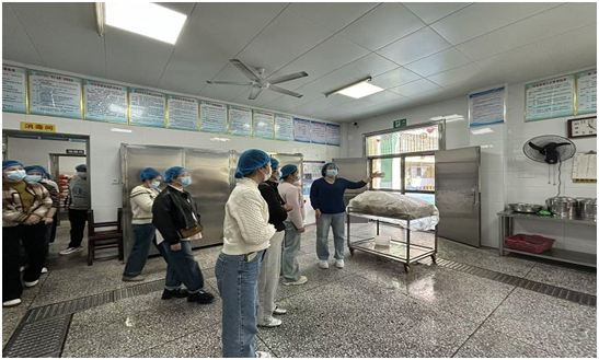 ���Ż�Ӫ�̻������ۿ���Сѧ��չ��͸���������ҳ������ջ