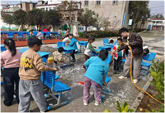 ������ڶ�Сѧ��չ���������