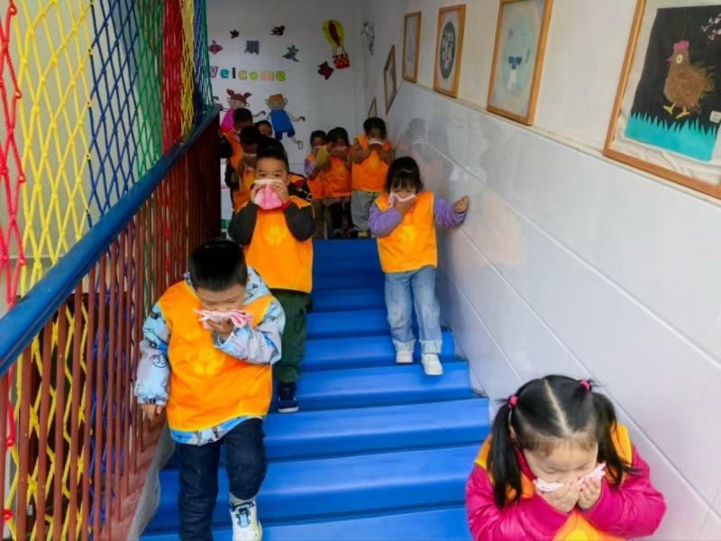 ����������������׶�԰��չ������ȫ��ɢ�����