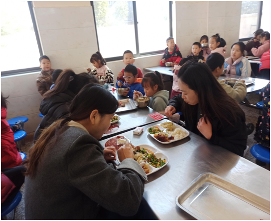 УͬĻʳ  ɽѧУҳů