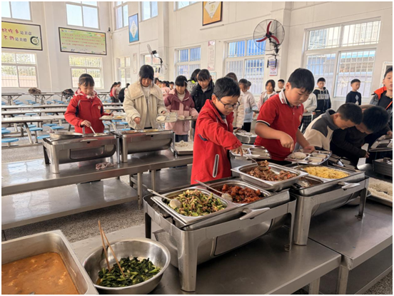 ɽСѧԱԺáĵ  һСѧġʳʵ˵