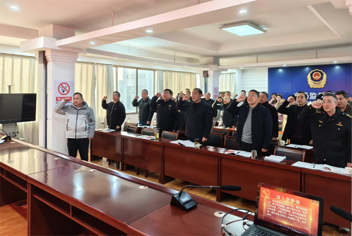 曾都区市场监管局联合开展主题党日活动