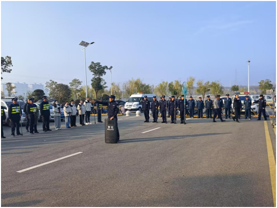 һпչСӦսԪʵս