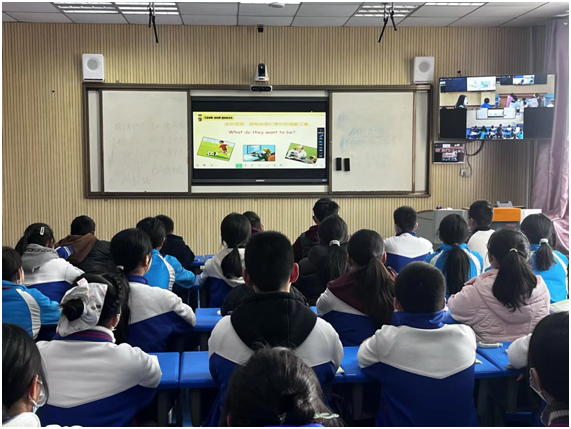 ŻӪ̻ӵһСѧУӢпýлԲ