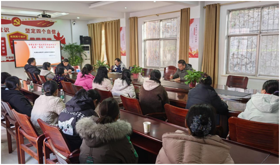 ����һ��У԰�����ջ��ʵ