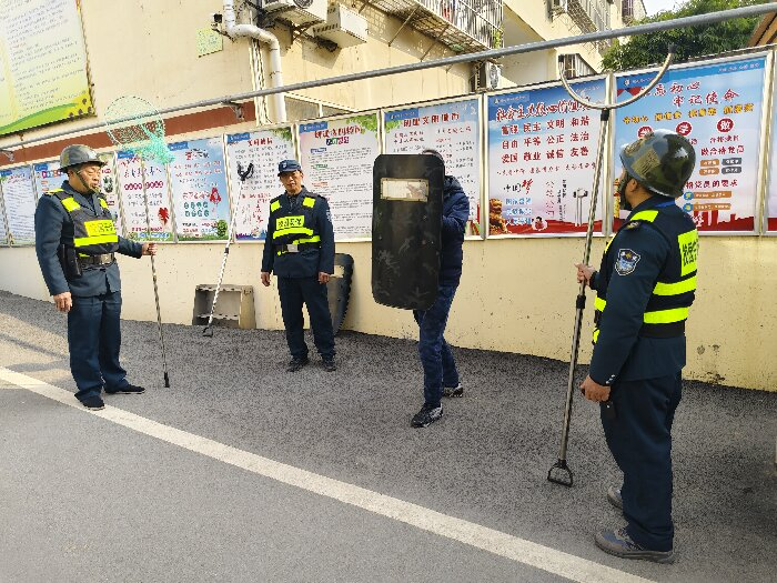 ���Ż�Ӫ�̻��������ӵ�һ������ѧ����Ӧ������ǰ�����