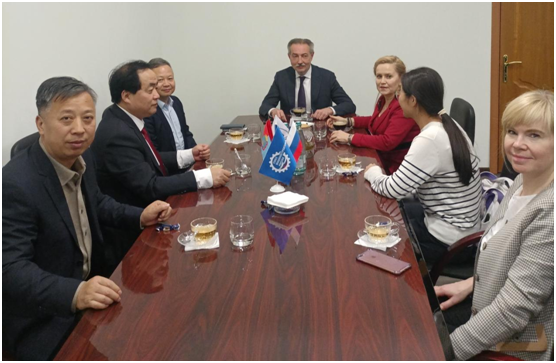 ����ְҵ����ѧԺ�쵼������˹�ƽ����������ѧ��Ŀ