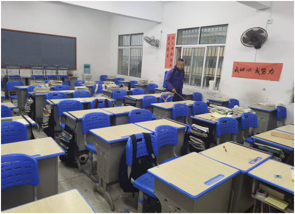 ��������ѧУѧ����У��չȫ����������