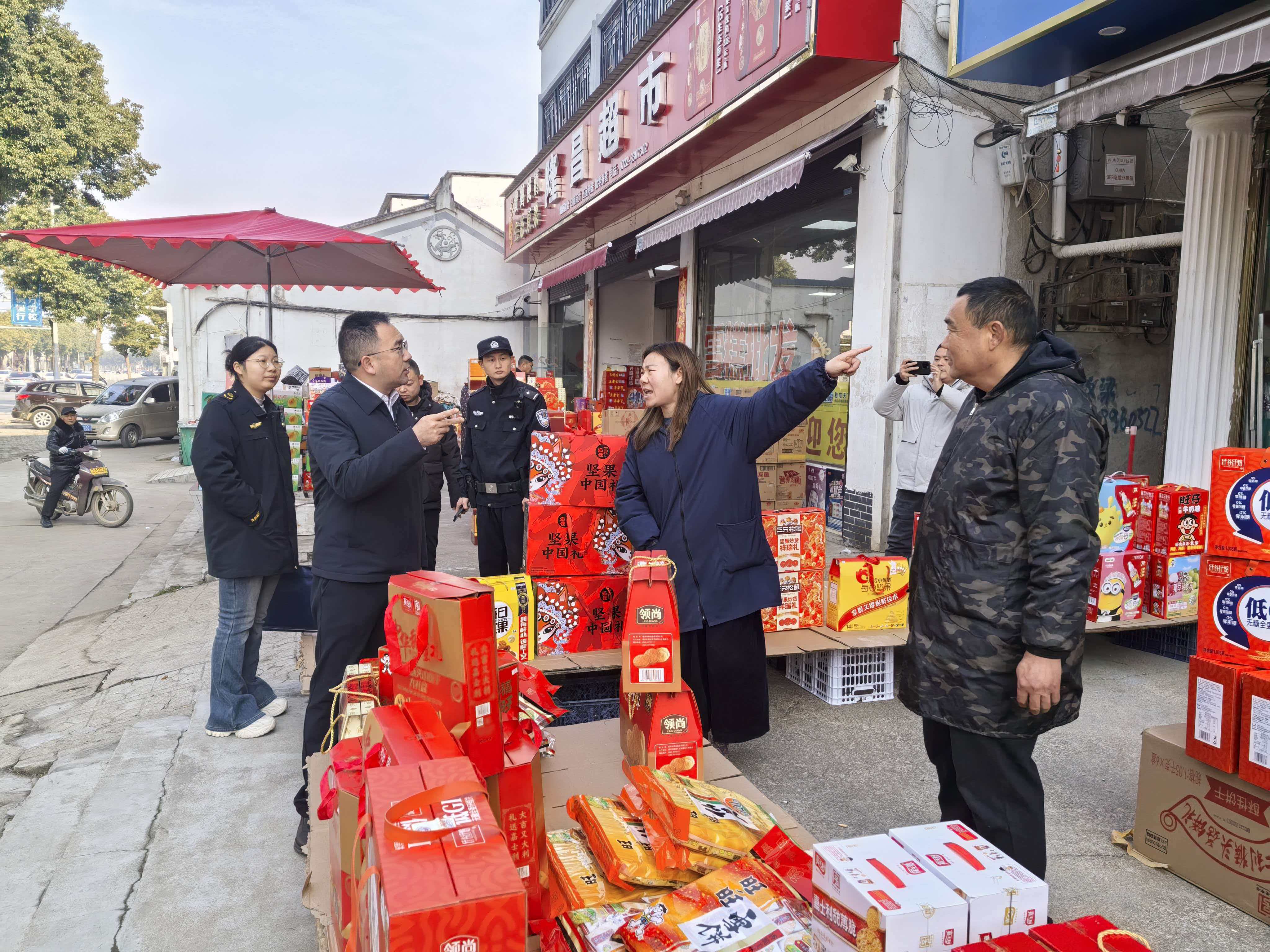 �ػ���ҵƻ�ƽ�������������ÿ����������ĵ�ɫ