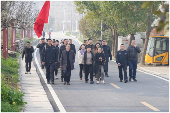 �������ÿ�������չ����������  ��ɫ�ж�������