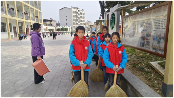 ������Сѧ���ȶӸɲ�Ѳ�ӻ���־Ը�ж���ʵ