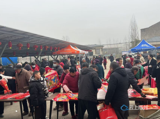 笔墨送福，健康迎新，六草屋社区新春庙会 “年味”与“人情味”双馨