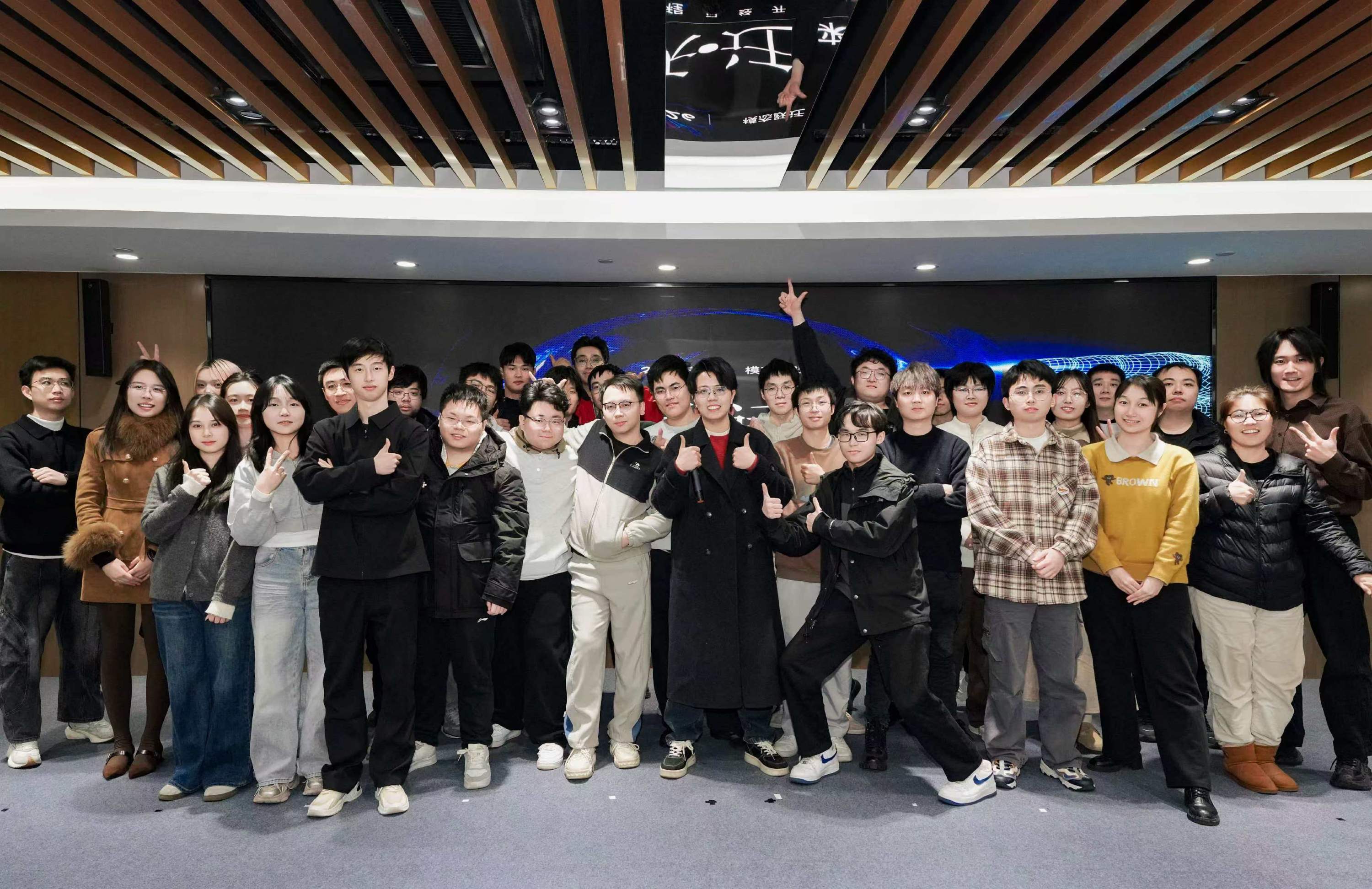 人口连续三年增长，年轻人说“武汉值得”