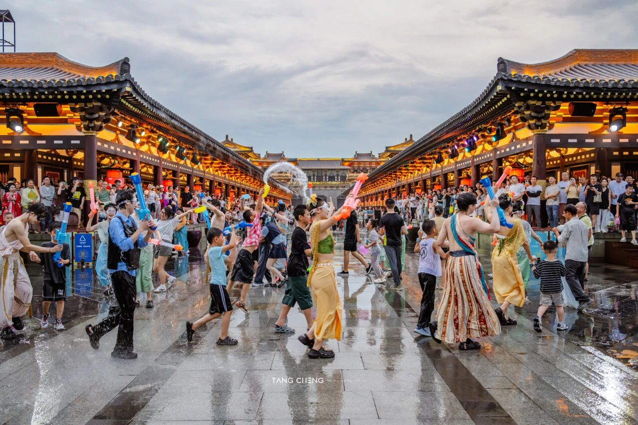 “快旅慢游”，千年古城这样填写暑运答卷