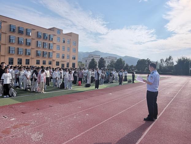 禁毒宣传进校园 守护青春助成长 淮河镇戒毒康复中心开展禁毒宣传入校园活动