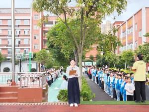 随州市胜利学校开展防踩踏应急疏散演练