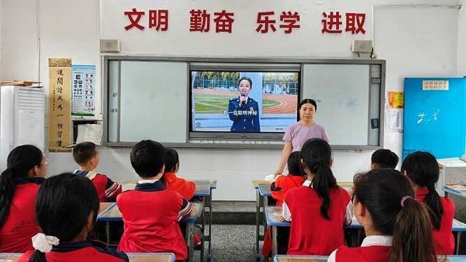 【优化营商环境】聚奎门小学开展消防安全主题班会
