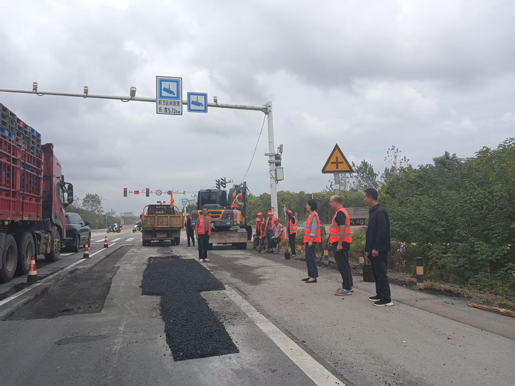 随州市公路事业发展中心统筹推进项目攻坚与国庆安全保畅工作
