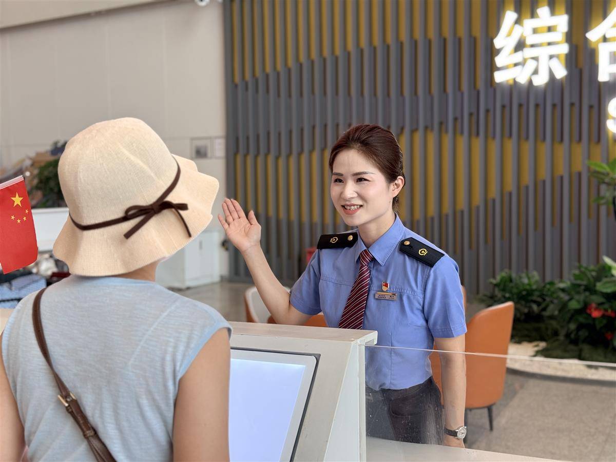 看海内外游客“快旅慢游”荆楚新图景