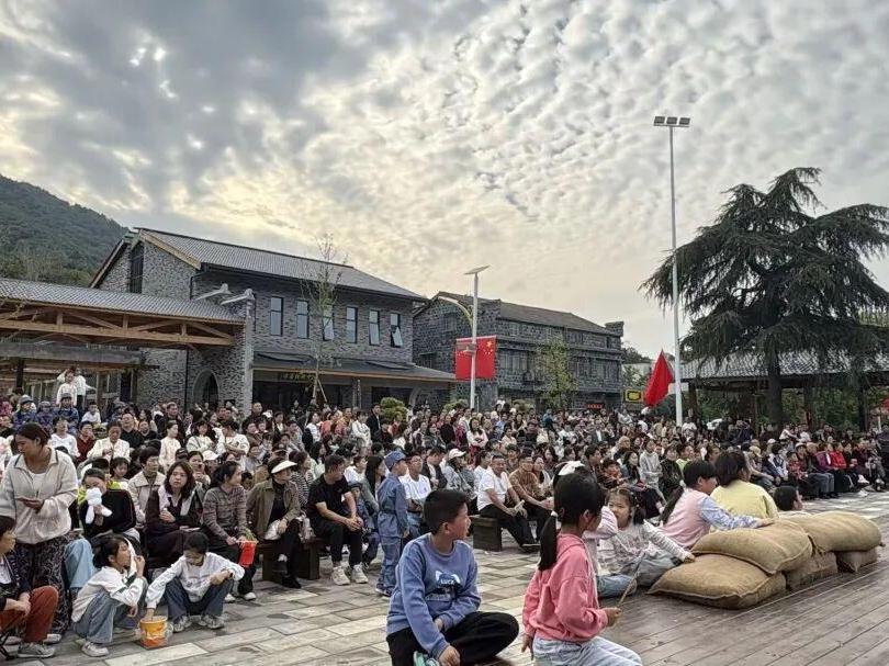 人气满满！九口堰解锁不一样的红色研学