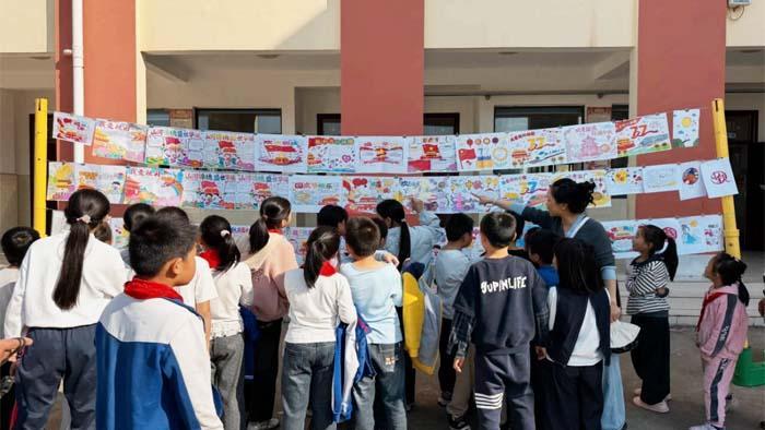 【优化营商环境】淅河第一小学陈畈校区开展庆中秋迎国庆手抄报优秀作品展