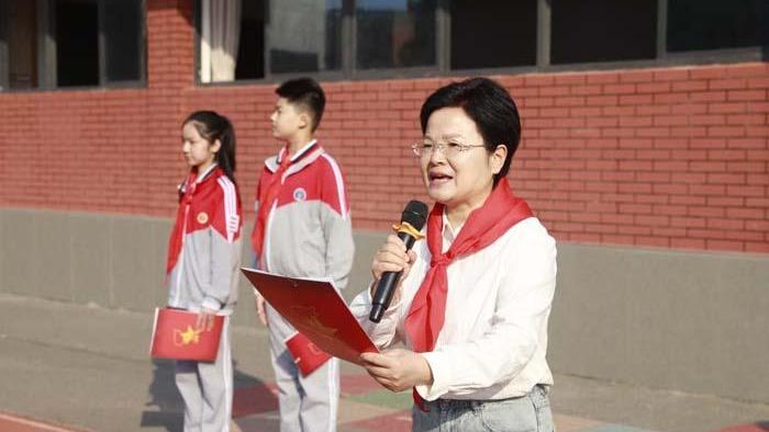 曾都区实验小学举行建队日纪念暨新队员入队仪式