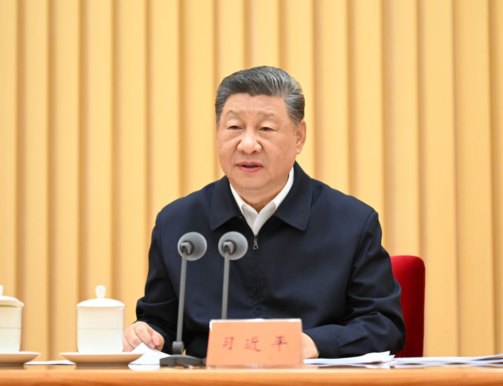 习近平出席全国卫生与健康大会并发表重要讲话