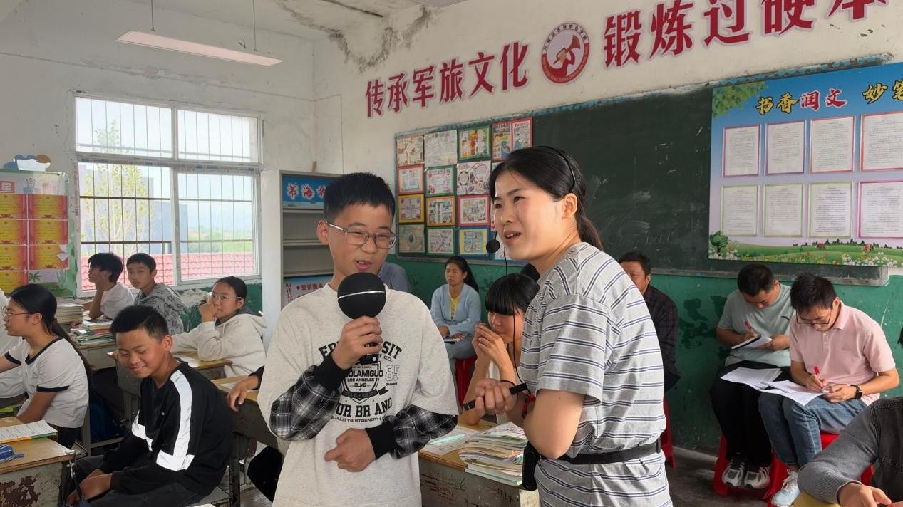 万福店农场中心学校开展听评课活动