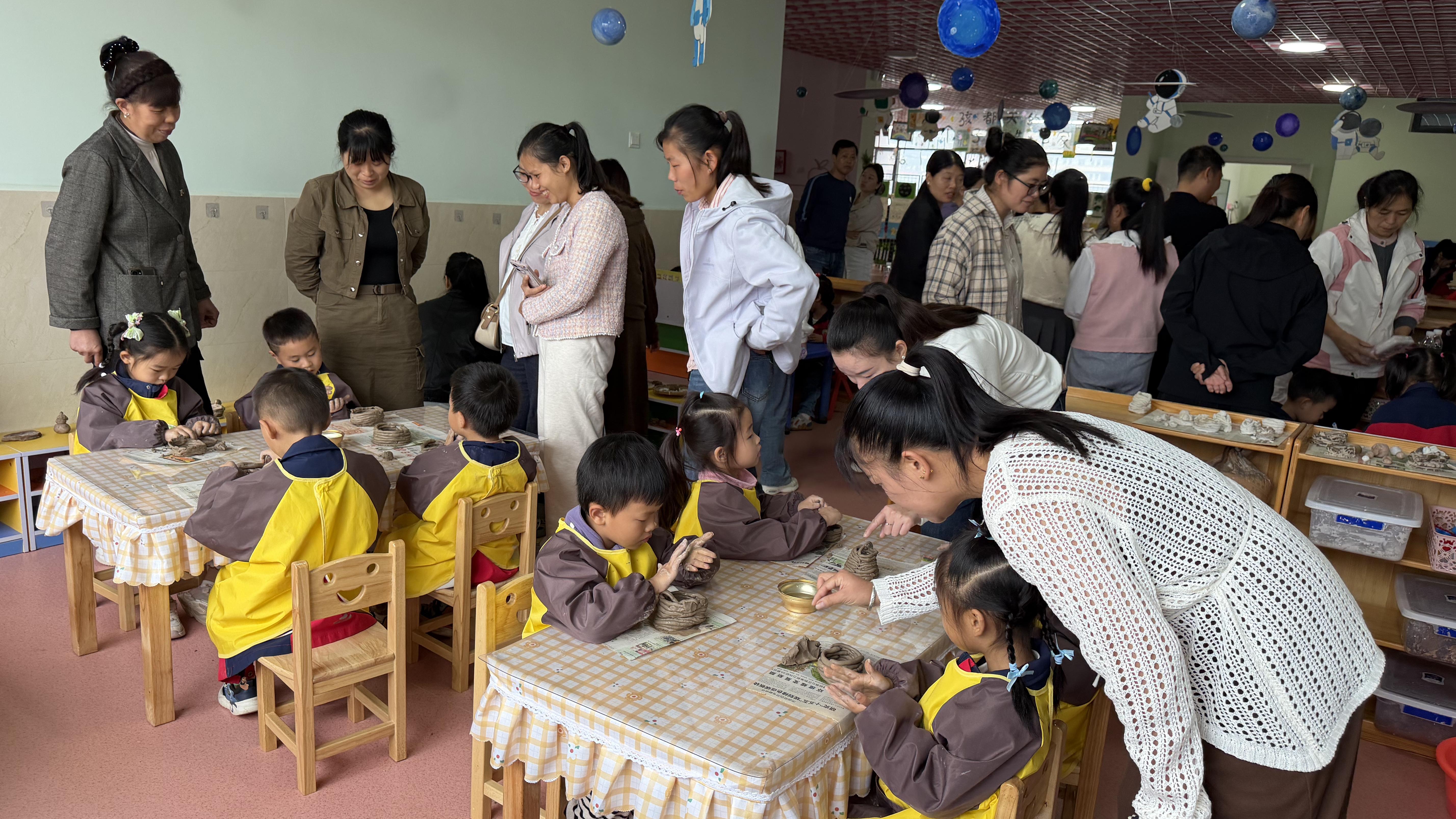 府河幼儿园万隆园区举办食堂开放日 家校携手守护舌尖安全