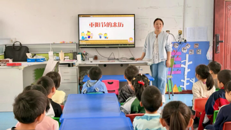 小林镇中心幼儿园开展重阳节主题教育活动