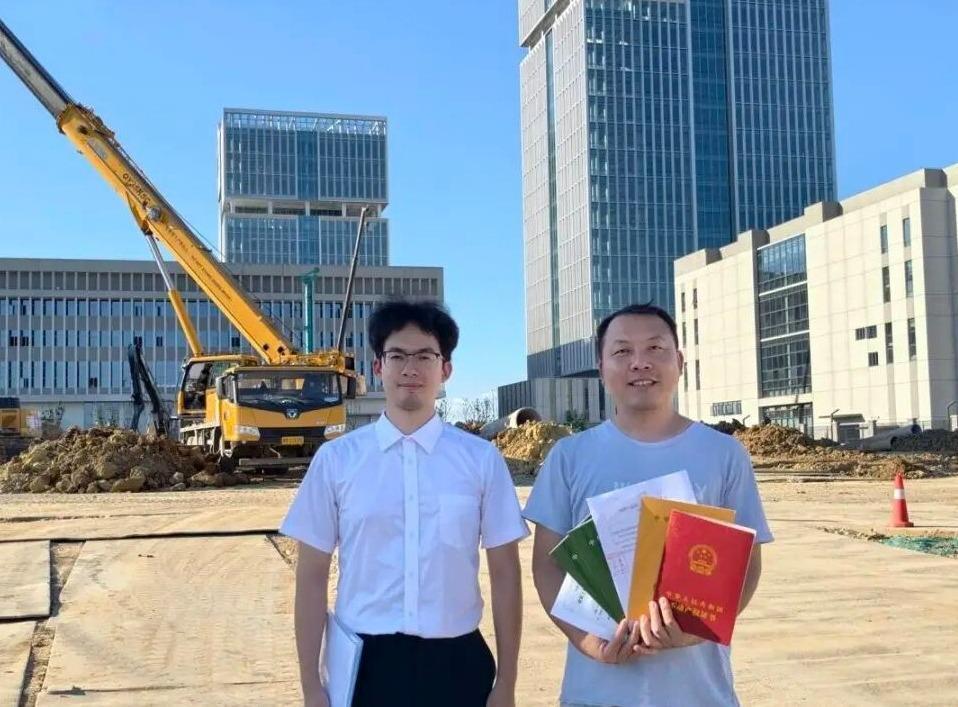 “审批链”拼成“服务链” ——“高效办成一件事”改革的武汉实践