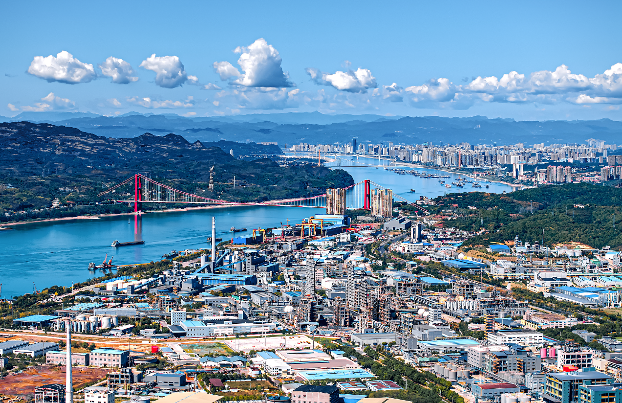“立规之地”看蝶变 一座产业重镇的十年答卷