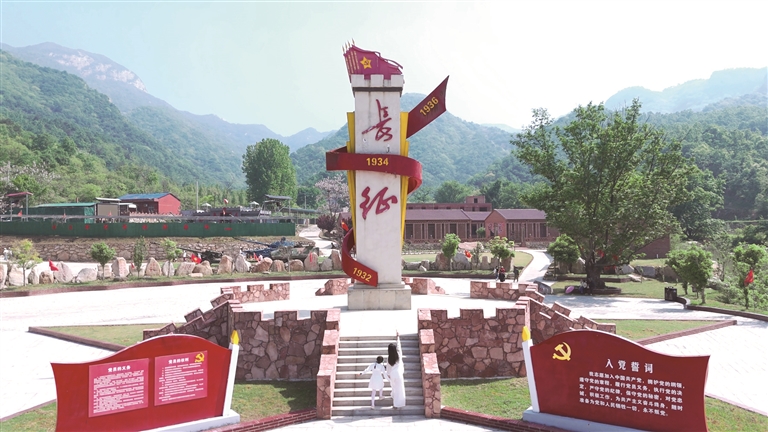 薪火映红土 光影见振兴