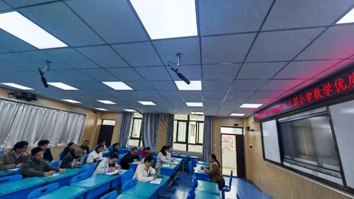 三里岗镇小学数学教研组开展优质课观摩研讨活动