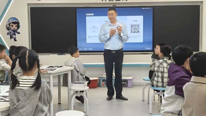 曾都区淅河第二小学无人机社团正式开课